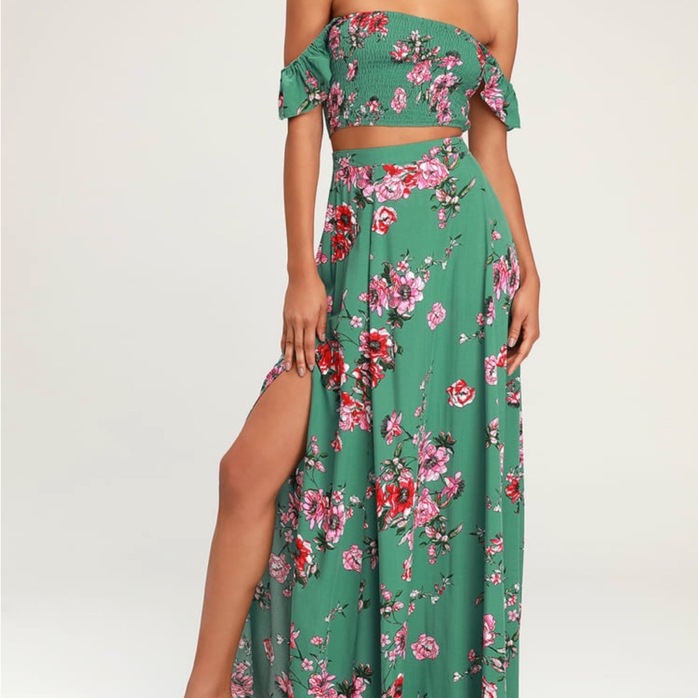 Lulu’s Away on Vacay Floral Two Piece Maxi Dress